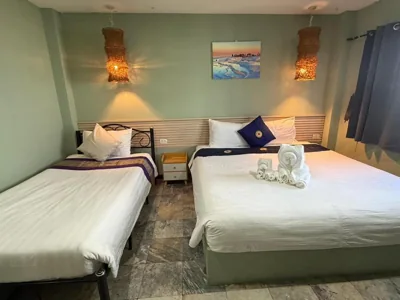 Dreibettzimmer mit Balkon — Istanbul Boutique Hotel